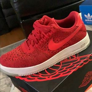 Nike Air Force 1 flynit